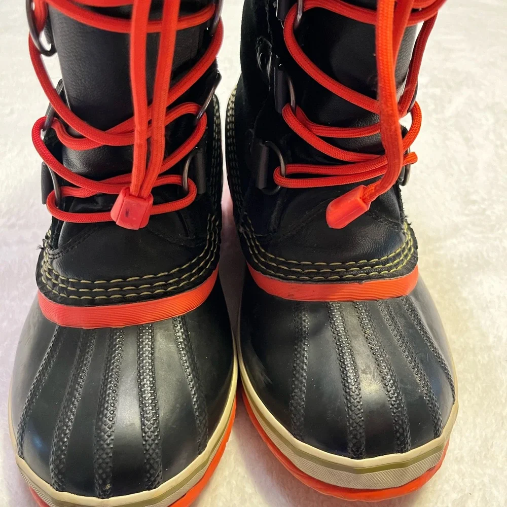 Sorel Joan of Arctic Waterproof Winter Snow Boots Black Orange Youth 4